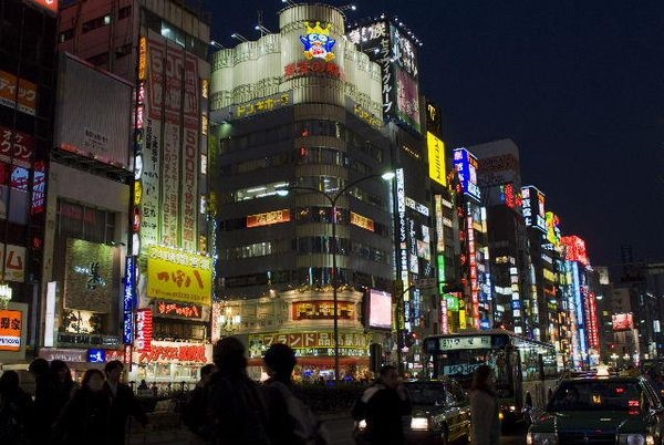 新宿・歌舞伎町のキャバクラでは、お酒が飲めないと働けませんか？