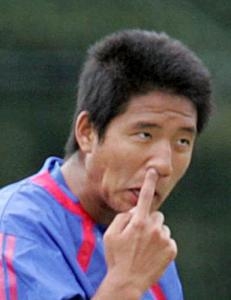 【サッカー】FC東京・平山相太のロン毛について先輩の大久保が一言物申す